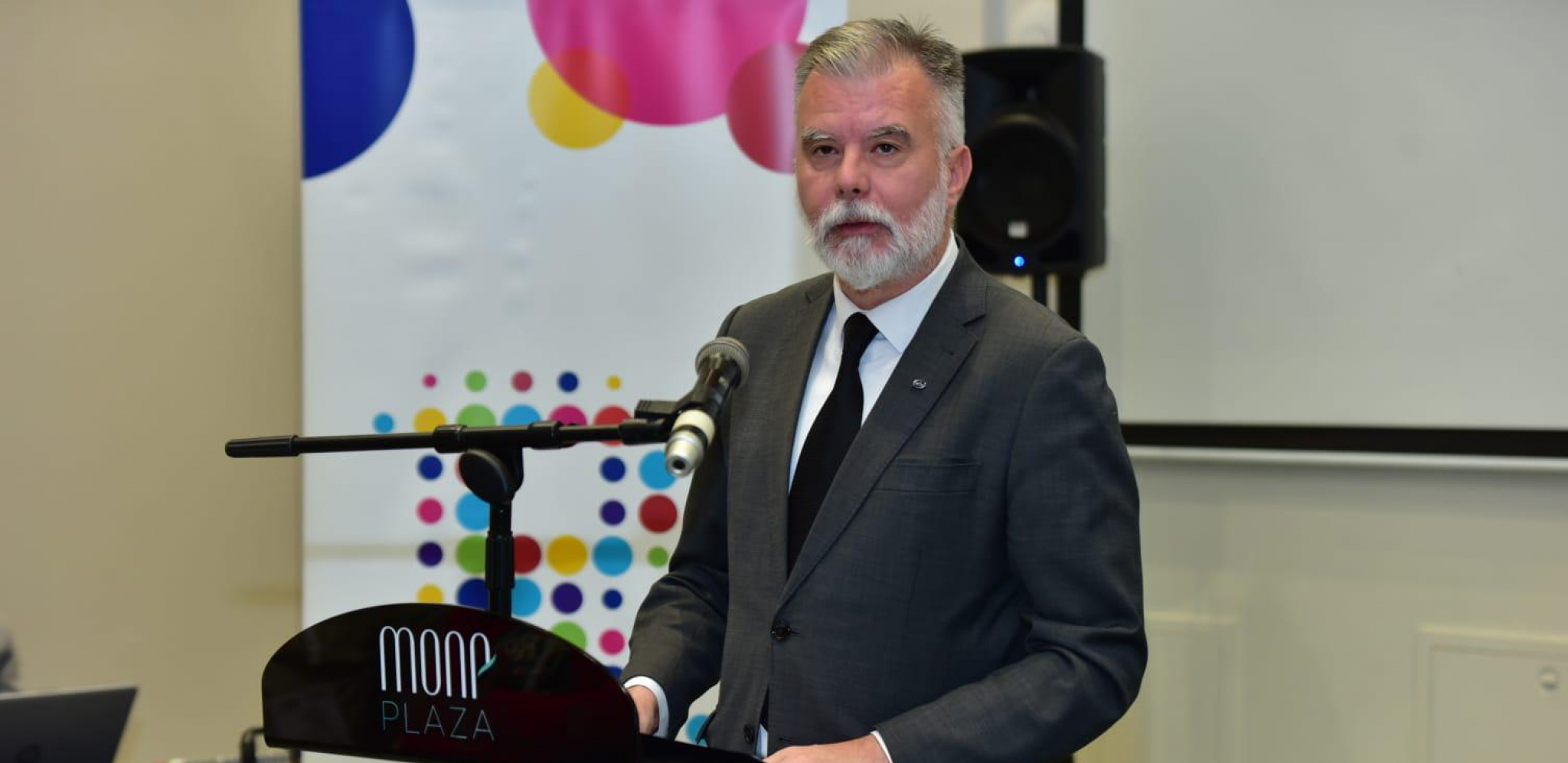 MINISTAR RISTIĆ: "Ministarstvo nastavlja da bude pouzdan partner radijskim poslenicima"