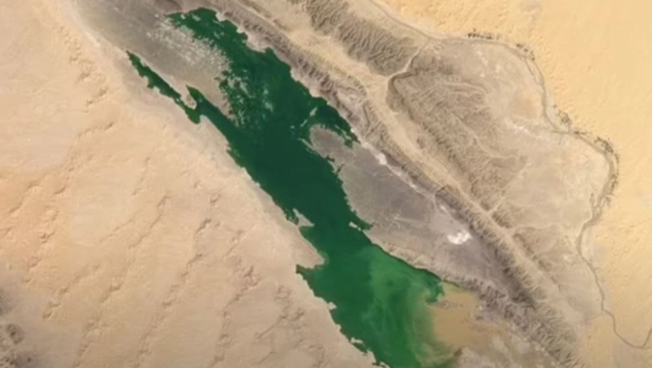 POPLAVA U SAHARI Usred pustinje osvanulo zeleno jezero