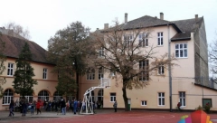 DRAMA NA EKSKURZIJI Nastavnik OŠ Jovan Jovanović Zmaj fizički napao đaka (14)