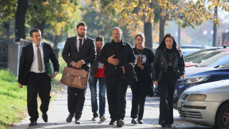 NEKI SVEDOCI IZOSTALI, ALI SU DOŠLI VEŠTACI I PORODICE UBIJENIH  Počeo nastavak suđenja Urošu Blažiću