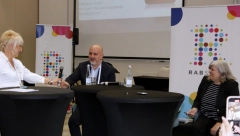 DRŽAVNI SEKRETAR GARIĆ: ''PROFESIONALNO I ETIČKO IZVEŠTAVANJE MORA OSTATI PRIORITET''