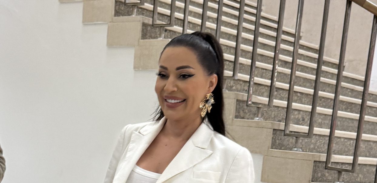 CECA NAPRAVILA KOLAPS U CENTRU BEOGRADA! Pojavila se da podrži mlađeg kolegu, prisutni ostali u šoku kada su je ugledali! (FOTO)