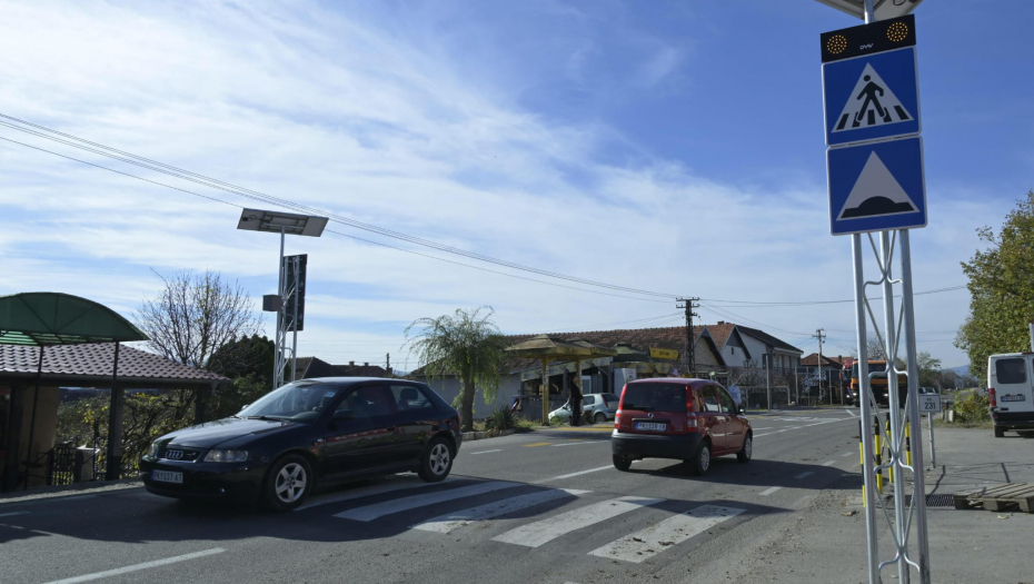 GDE ĆE IM DUŠA?! Deci ukrali ležećeg policajca u Bujanovcu!