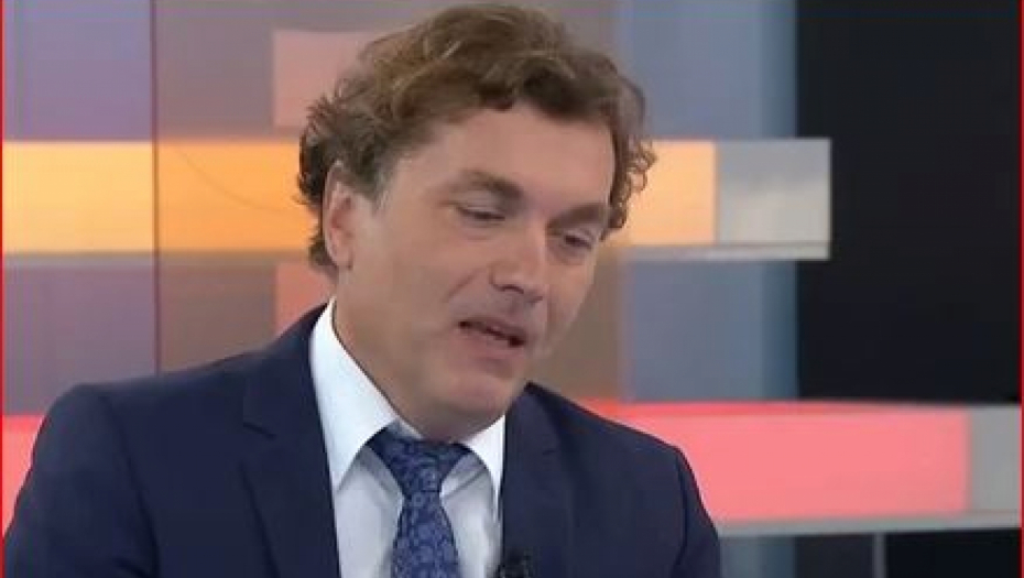 POZNATI VODITELJ (55) SE SELI NAKON ĆERKINE SMRTI! Posle tragedije doneo drastično odluku: "Ovde se opraštam..."