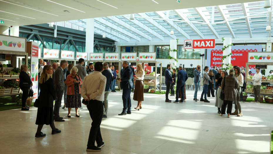 ODRŽAN TREĆI MAXI NACIONALNI FESTIVAL HRANE Delez Srbija i ove godine u Beogradu okupila domaće poljoprivredne proizvođače i lidere u održivom poslovanju