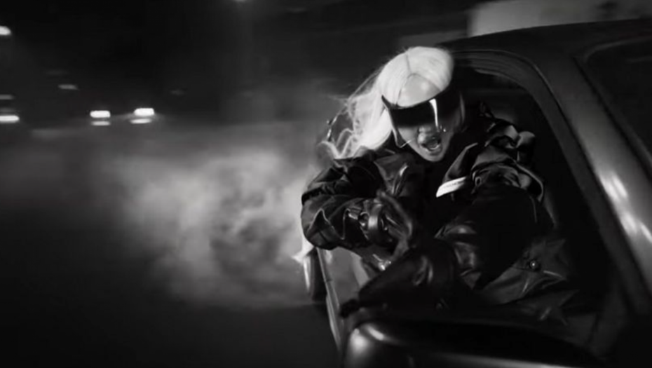 LEJDI GAGA ISKOPIRALA JELENU KARLEUŠU! Zbog ovih kadrova nastao haos na mrežama, oglasila se i pop diva!