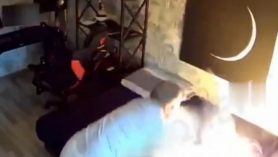 MOMAK ZASPAO I UMALO NASTRADAO Mnogi Srbi ovaj predmet drže na krevetu, a ni ne slute koliko je to opasno! (VIDEO)