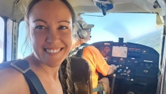 IŠLA JE UNAZAD DOK NIJE ULETELA U PROPELER AVIONA: Devojka zbog jedne fotografije preminula UŽASNOM smrću! (FOTO)