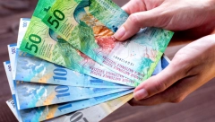 ŠVAJCARCI MUKU MUČE  Franak jednostavno prejak, ne pomažu nikakve mere - upali u deflaciju