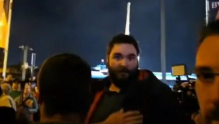INCIDENT NA PROTESTU Opozicionari mitinguju kod mosta, pa se umalo ne potukoše! (VIDEO)