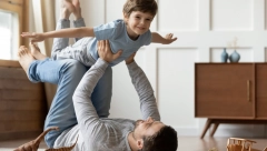 NAJBOLJI OTAC SE RAĐA U OVOM ZNAKU HOROSKOPA Da li ćete i vi poneti titulu tate za primer?