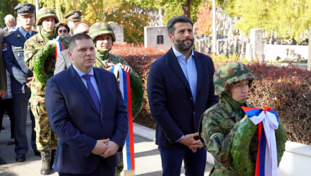 ŠAPIĆ I NIKODIJEVIĆ POLOŽILI VENAC POVODOM DANA OSLOBOĐENJA BEOGRADA U PRVOM SVETSKOM RATU (FOTO)
