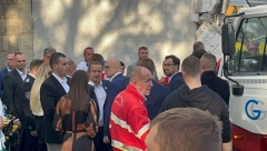 Vučević, Dačić i gradonačelnik Đurić stigli na mesto nesreće na železničkoj stanici (VIDEO)