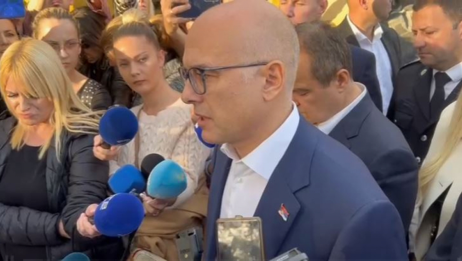 'CRNI PETAK ZA SRBIJU I NOVI SAD'! Premijer Vučević se oglasio povodom nesreće na železničkoj stanici: Saučešće svim porodicama poginulih