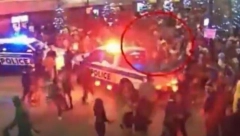 MALOLETNIK USRED GRADA UPUCAO OSMORO LJUDI: Masakr u Noći veštica (VIDEO)