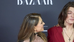 MAJKA KAO BOGINJA, SIN KAO APOLON  Sada je jasno zašto svi kažu da "krv nije voda"