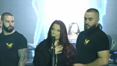 BARBARA BOBAK ODBILA DA PEVA U KLUBU U BIH! Pevačica u suzama napustila binu, slomila se: "Nije vreme, poginulo je mnogo ljudi..." (VIDEO)