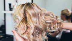 UNIŠTIĆETE TAKO FARBANU KOSU  Nemojte nikako ovo raditi nakon što izađete iz frizerskog salona