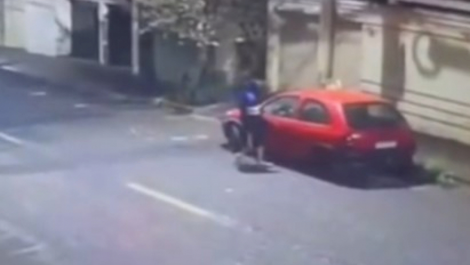 HTEO DA IZNENADI ĆERKU, SVE SE SRUŠILO KAO KULA OD KARATA Otac parkirao auto ispred kuće, pa završio u suzama! (VIDEO)