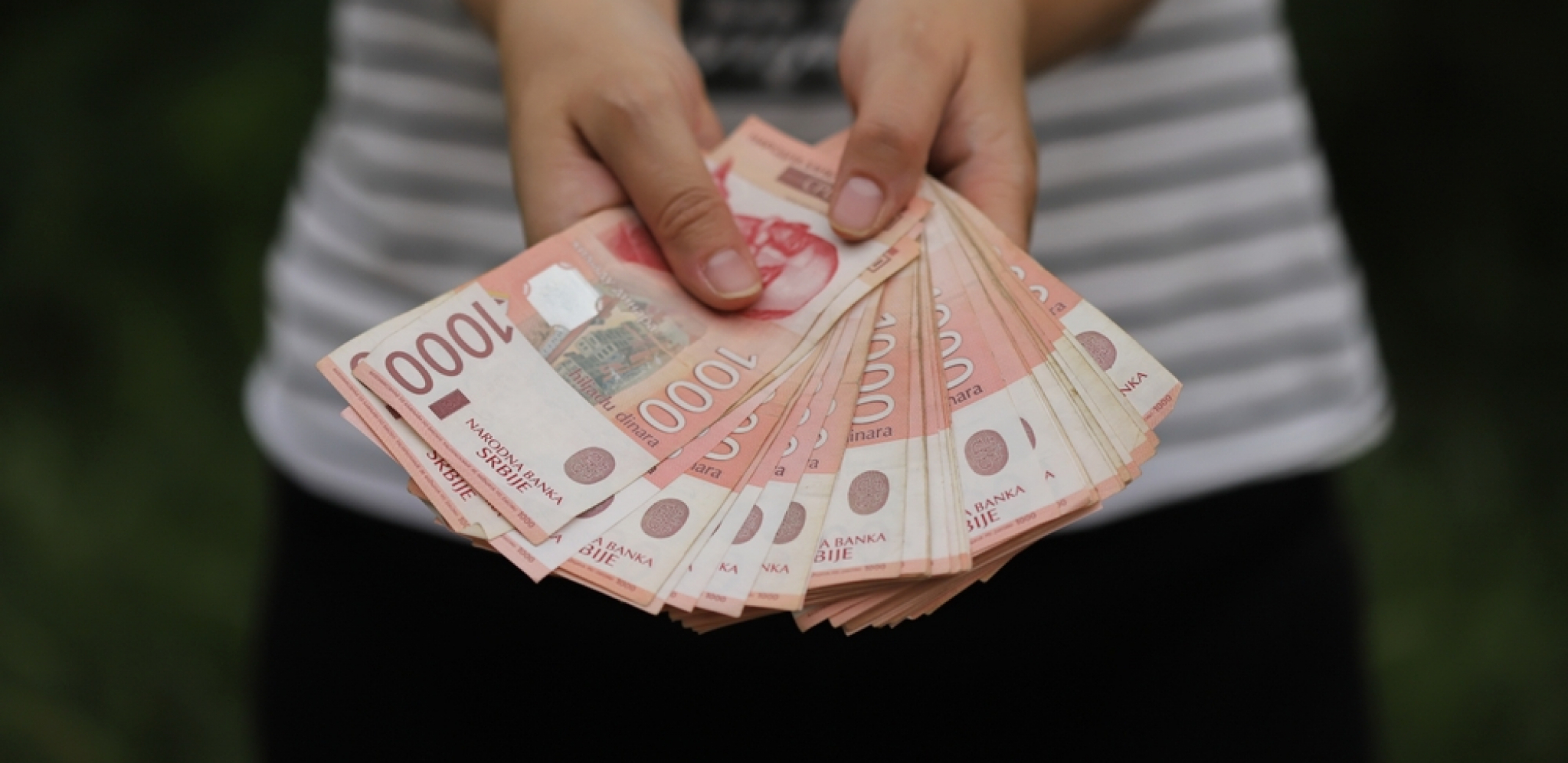 ISPLATA 10.000 DINARA JE POČELA! Proverite svoje račune...