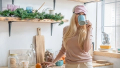 KAŽU DA JE NAJZDRAVIJI DORUČAK JER MUNJEVITO TOPI KILOGRAME I ORGANIZAM OBOGAĆUJE VITAMINIMA Ono što je najbitnije, možete ga sa sobom poneti gde hoćete