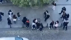 SRAMNA MAKLJAŽA U CENTRU BEOGRADA! Tinejdžerke se šamarale i čupale! Vršnjaci navijali: Snimaj, snimaj!