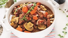 RAGU S POVRĆEM I PEČURKAMA Aromatični specijalitet sa mesom, u neodoljivom spoju ukusa