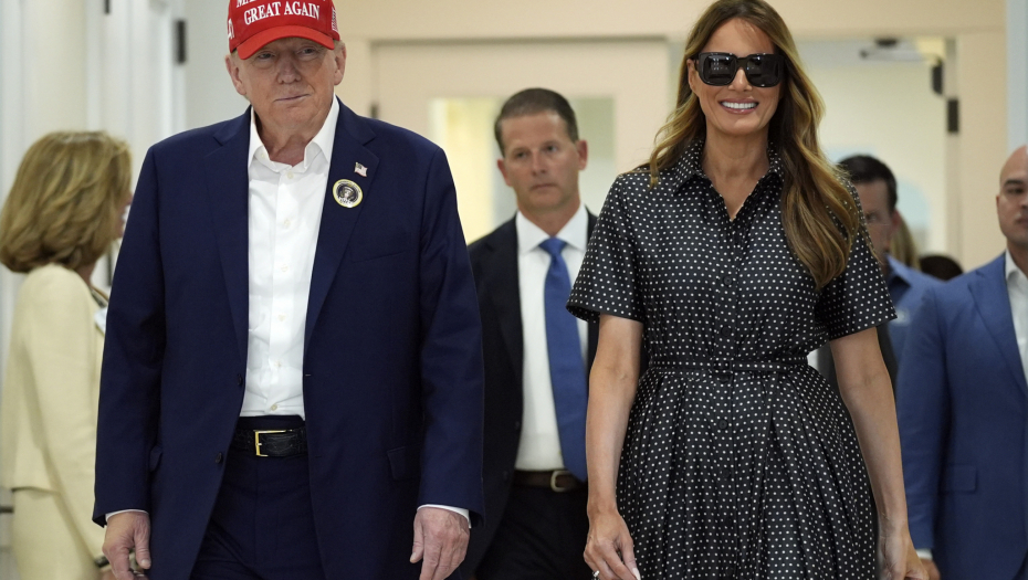 EGZOTIČNA DESTINACIJA Nećete verovati kako Donald Tramp prati izborne rezultate na Floridi!