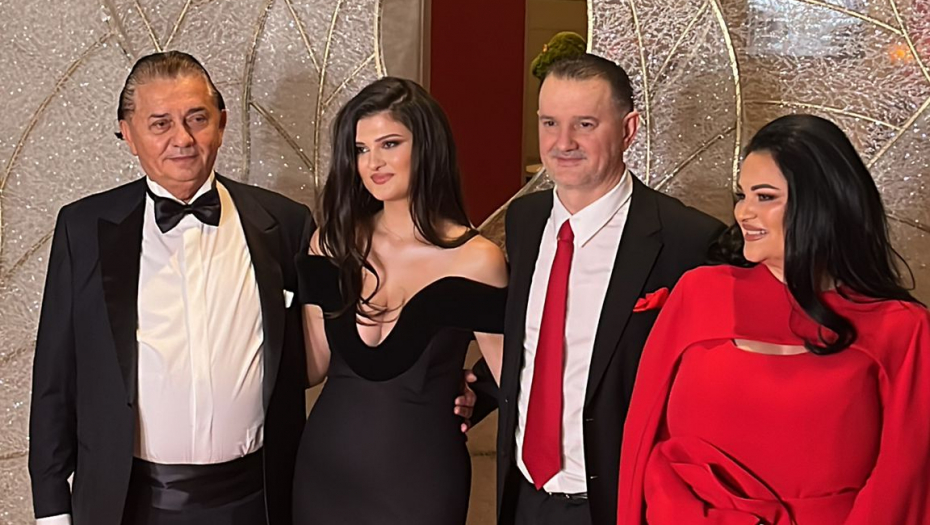 JANA ŠOKIRANA POTEZOM PEJOVIĆA! Evo šta je uradio na rođendanu njene ćerke: "Htela sam odmah da zovem menadžera!"