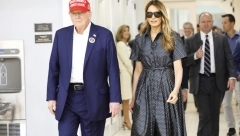 ELEGANCIJA DOSTOJNA PRVE DAME Melanija Tramp zablistala u Dioru na glasanju, haljina od koje zastaje dah