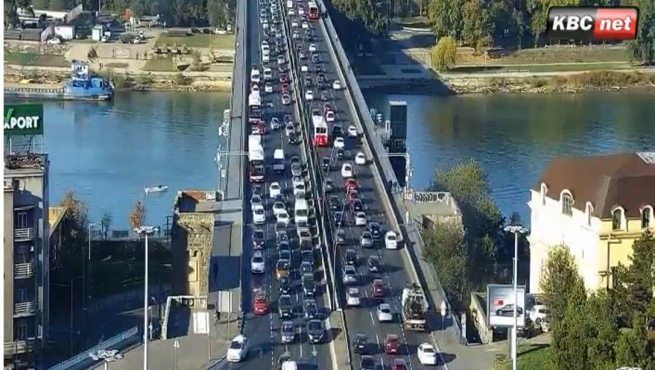 OPŠTI KOLAPS U GRADU Kolone vozila mile na Gazeli i Brankovom mostu, a evo gde je najveća gužva