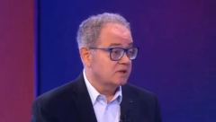 POSVAĐALI SE OKO TOGA KO ĆE PRE DA ZLOUPOTREBI TRAGEDIJU: Lutovac udario na Pogačara (VIDEO)