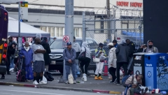 UŽAS U SIJETLU Devetoro ljudi izbodeno, policija blokirala deo grada