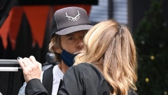 NIJE SE SMIRILA DOK JE NIJE RAZVELA OD MUŽA  Kad je prošetala u ovoj majici javnost je zanemela, svoju suparnicu ponizila najstrašnije