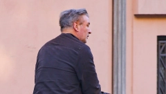 GLUMAC KOME SE SUDILO ZA UBISTVO VIĐEN U ŠETNJI SA NAJMLAĐOM ĆERKOM  Evo kako sada izgleda nakon što su ga rasteretili krivice