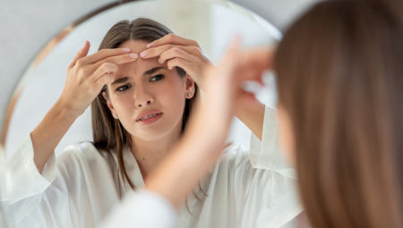DERMATOLOG UPOZORAVA Nikada ne dirajte bubuljice u ,,trouglu smrti", grdno ćete se pokajati kada vidite posledice