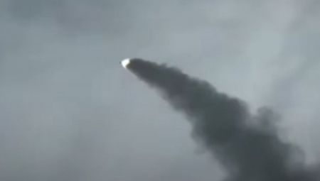 OVO ORUŽJE MENJA RAT KAKAV POZNAJEMO! Rusi koriste moćne hibridne rakete-bombe Grom-E1 sa dometom od 120 km (VIDEO)