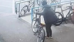 ŽENA NESTALA NA ŽELEZNIČKOJ STANICI! Policija uputila HITAN APEL nakon snimka sa kamera