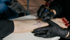 NISTE SVESNI RIZIKA Tetovaže mogu biti smrtonosne, ali ni tretman koji obožavaju Srpkinje nije naivan