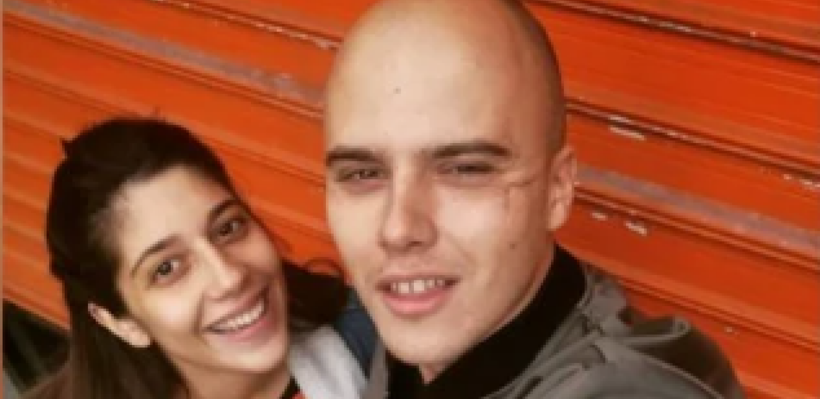 SVI NA NOGAMA U DOMU NAŠEG POZNATOG PARA! Čestitke samo stižu, sreći nikad kraja (FOTO)