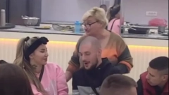 ANELI JOŠ UVEK NE ZNA DA JOJ JE UMRLA SESTRA Evo šta radi u Eliti ne sluteći da joj se dogodila porodična tragedija