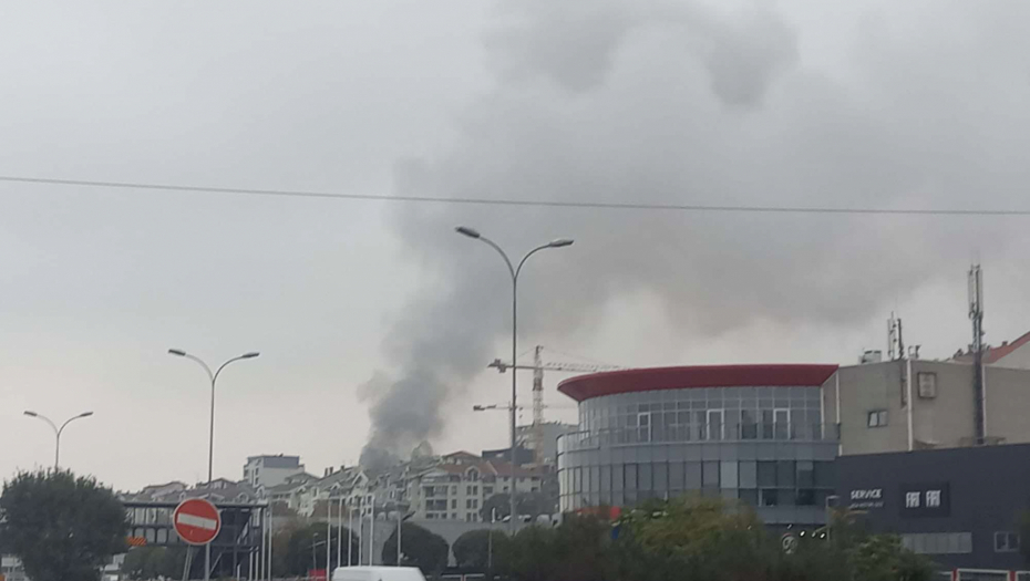 OPŠTI HAOS NA ADI CIGANLIJI! Nešto gori blizu POZNATOG TRŽNOG CENTRA! (VIDEO)