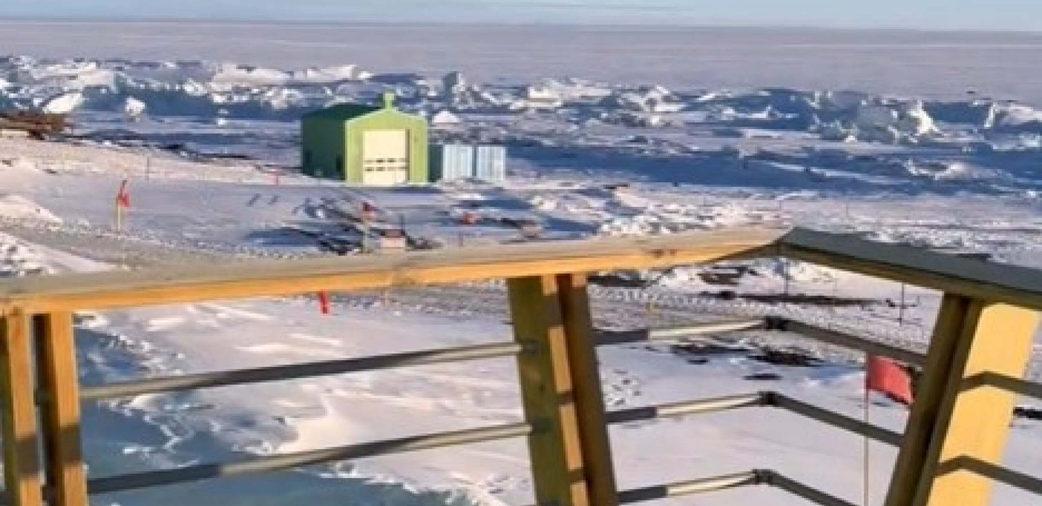 USRED NOĆI, SUNCE SIJA KAO DA JE PODNE Muškarac podelio nestvarne prizore sa Južnog pola, pratioci zabezeknuti! (VIDEO)