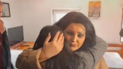 DRAGANA MIRKOVIĆ PLAČE KAO KIŠA U EMISIJI! Pevačicu savladale emocije: "Deca su mi uvek bila na prvom mestu"