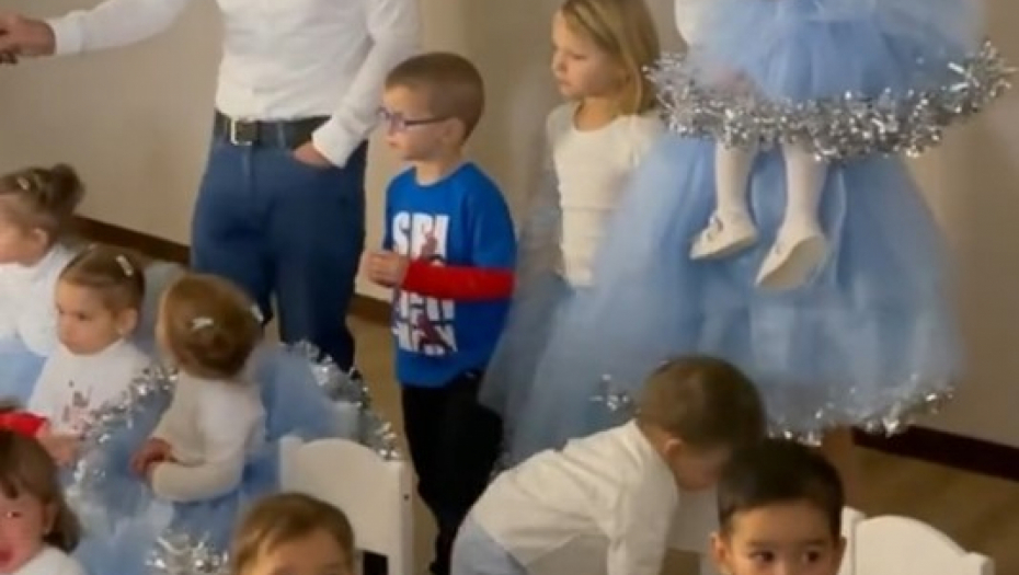 AU, MAJKO MILA, DA LI JE NORMALNA? Kristina prvo dete rodila sa 17, kada čujete koliko sada ima dece, zaprepastićete se! (VIDEO)
