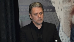 STARIJA ISTA MAJKA, A MLAĐA PRESLIKANA TATA Ćerke Dragana Mićanovića i Ane Sofrenović izrasle u prave lepotice, jedna krenula stopama svojih roditelja