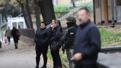 RODITELJI UBIJENIH IZ MLADENOVCA ZAJEDNO STIGLI U SUD  Veštaci danas govore o UROŠU BLAŽIĆU