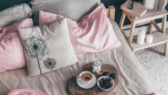 UVEČE STAVITE LOVOROV LIST POD JASTUK Ujutru ćete se iznenaditi onim što se desilo, još su naše bake to radile!