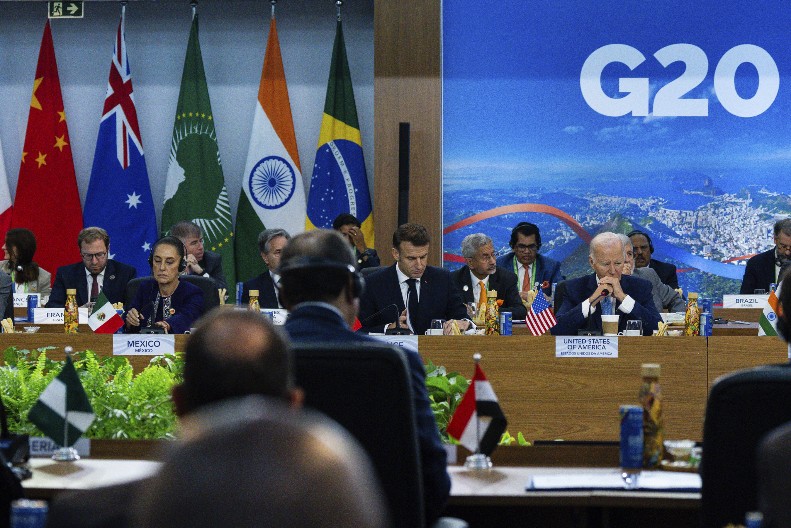 DRAMA NA SAMITU G20 Predsednik hitno prevezen u bolnicu