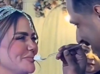 ''ŠTA MI OVO SIN DOVEDE U KUĆU'' Snimak sa svadbe u Bosni zapalio region, svekrvin pogled je totalni hit! (VIDEO)